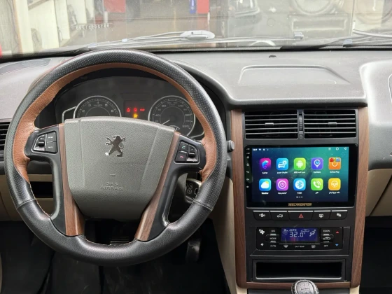 مانیتور خودرو سیم کارت خور پژو ۴۰۵ با رم ۶ و حافظه ۱۲۸ گیگابایت و ردیاب GPS